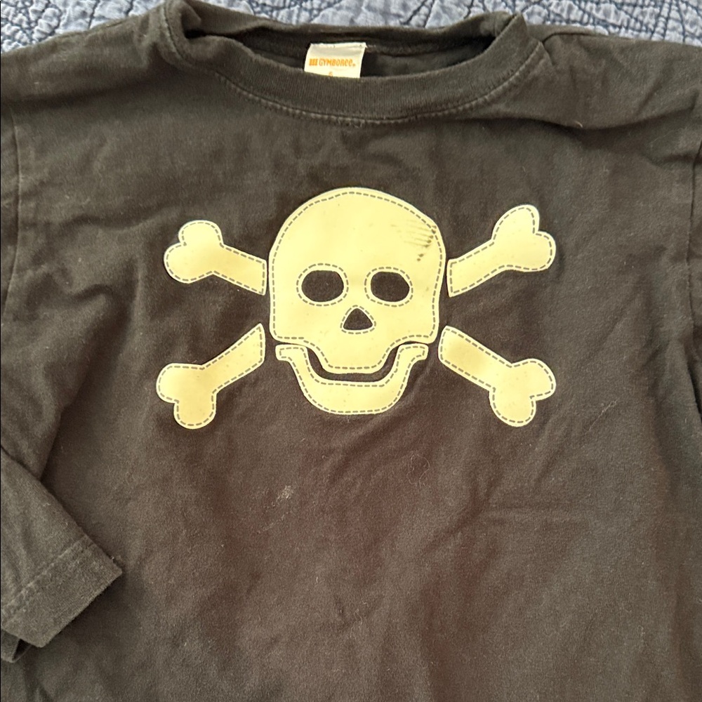 Gymboree Halloween Black Tee with Glow in the Dark Skull 6 boy’s